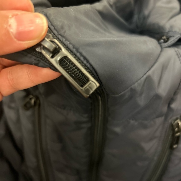 Tumi navy hooded puffer lightweight coat - Picture 3 of 6